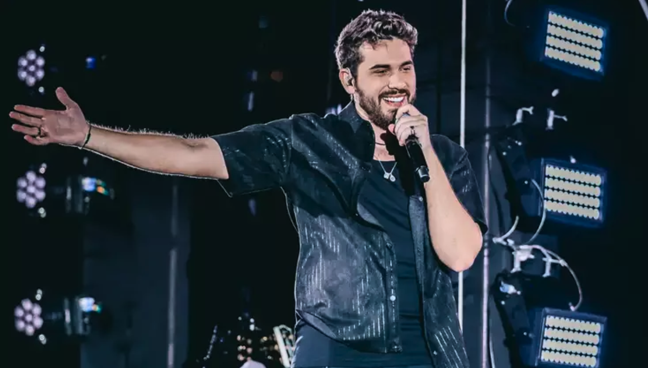 Amor de fã! Idoso se emociona ao encontrar Gustavo Mioto